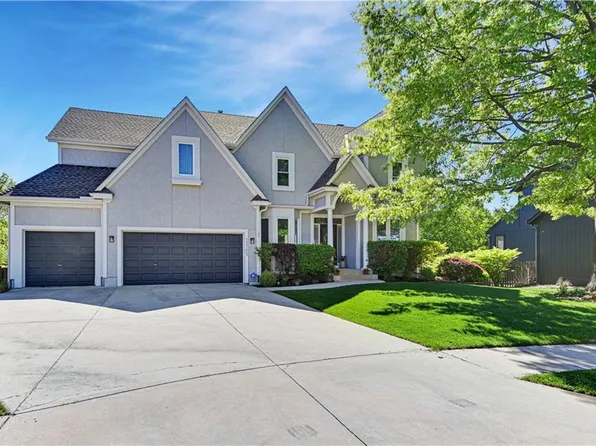 13705 Bond St, Overland Park, KS 66221