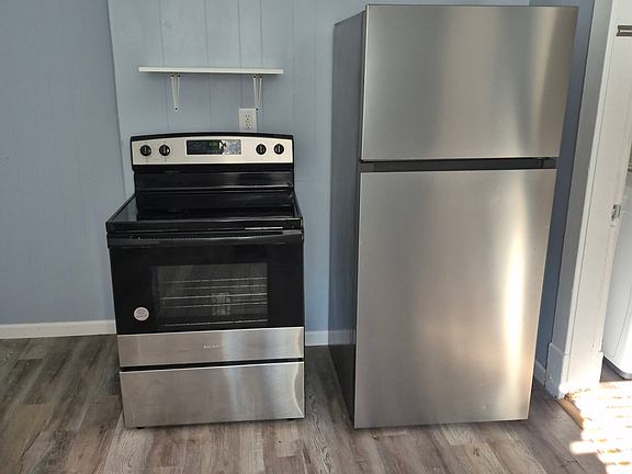 3rd image of 3319 Boulevard Pl