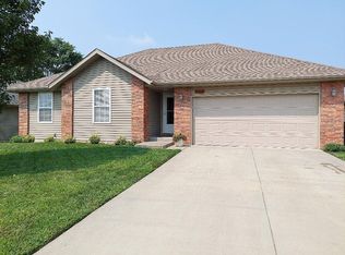 3807 Bear Creek Ave, Springfield, MO 65803