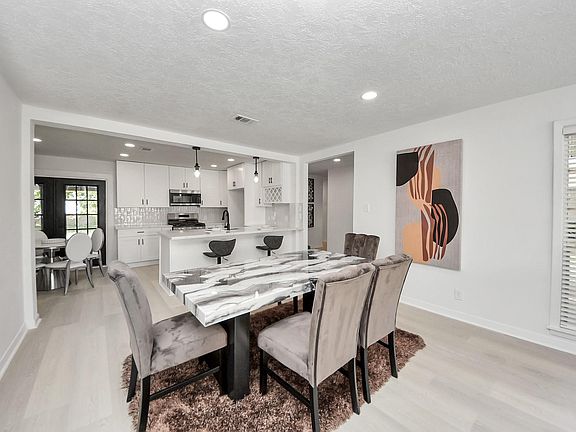 5th image of 9610 Westview Dr