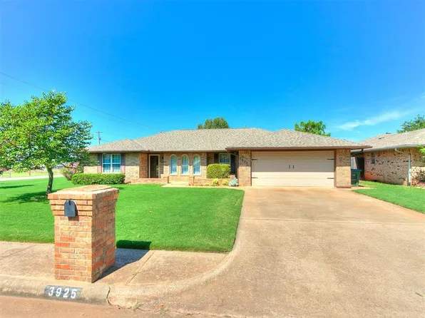 3925 Smiling Hill Cir, Edmond, OK 73013