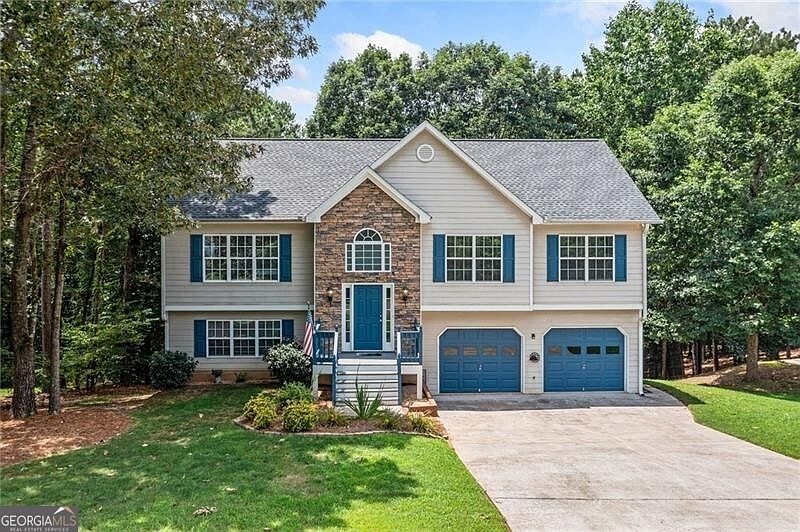 1st image of 327 Red Fox Dr