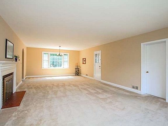 5th image of 5020 Williamsburg Blvd