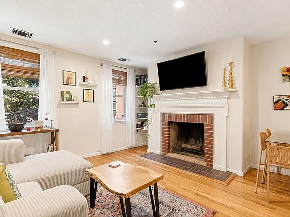 3rd image of 15 Main St APT B