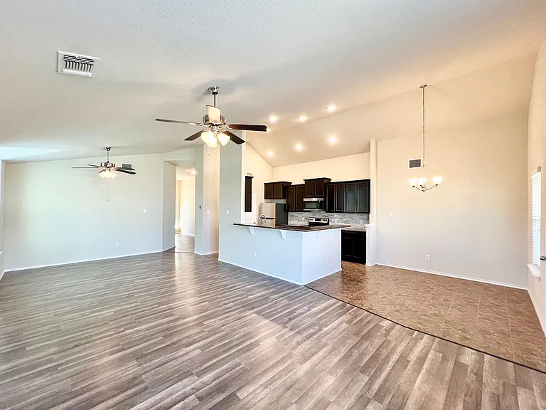 325 Ammonite Ln — Photo 23