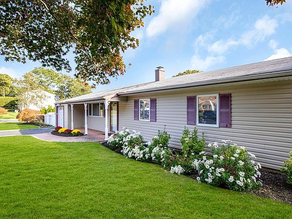 3rd image of 24 Asbury Dr