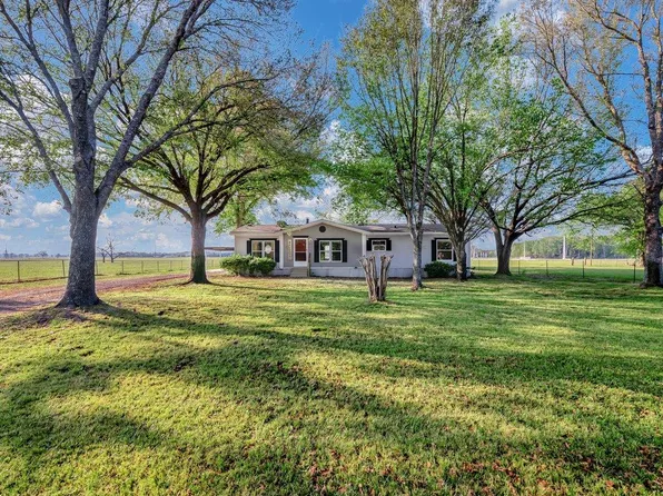 401 Albritton Ln, Lufkin, TX 75901