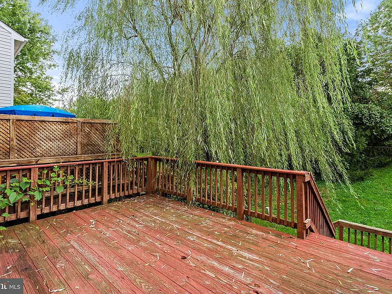570 Highland Towne Ln — Photo 5