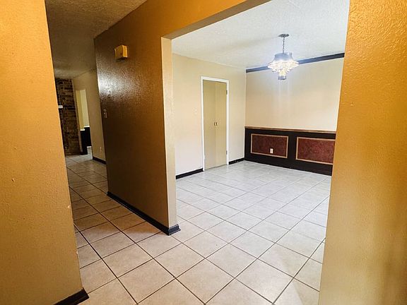 3rd image of 331 Pinchback Rd
