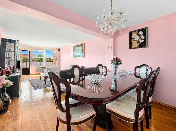 525 Ocean Pkwy APT 5A, Brooklyn, NY 11218
