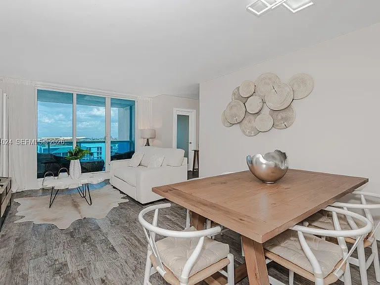 2301 Collins Ave #926 — Photo 2