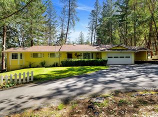 310 Surrey Dr, Grants Pass, OR