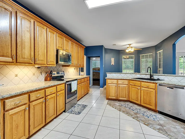 20726 Squaw Valley Trl — Photo 9