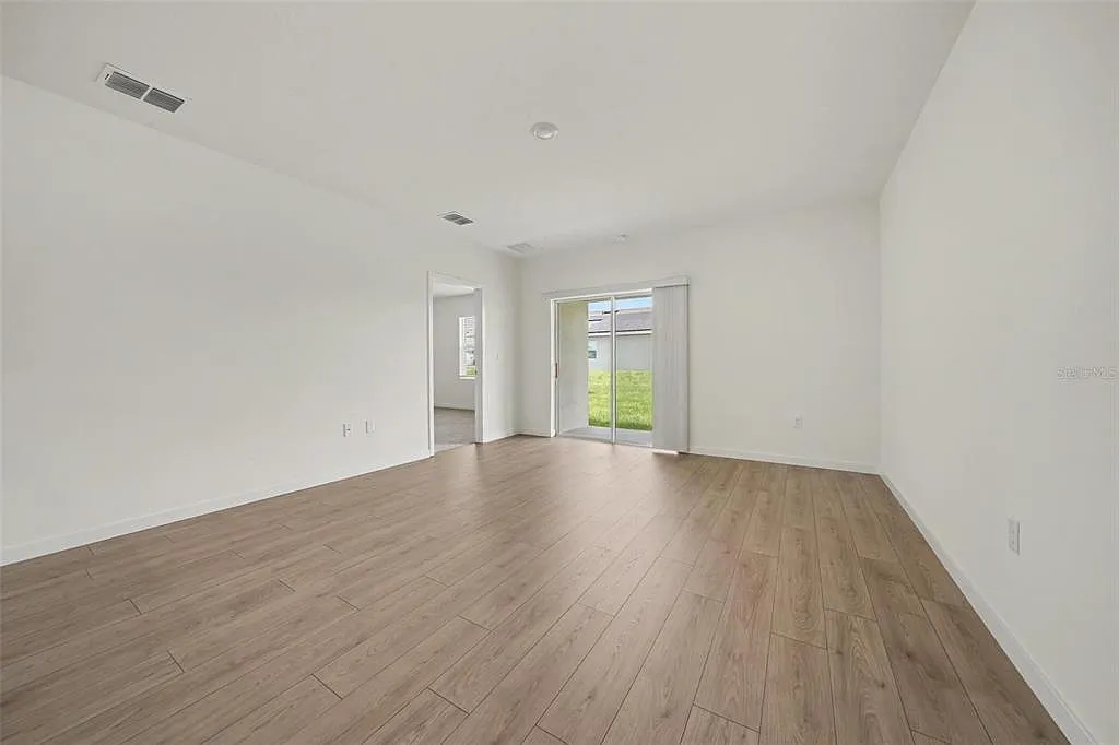 3 bed, 2.0 bath, 1540 sqft, $2,800 — Photo 3