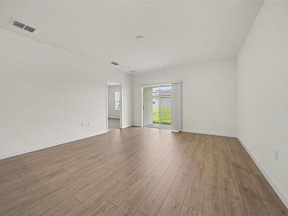 3rd image of 3408 Spineywood Dr