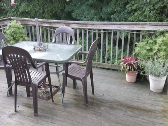 4th image of 1227 Cottonwood Dr