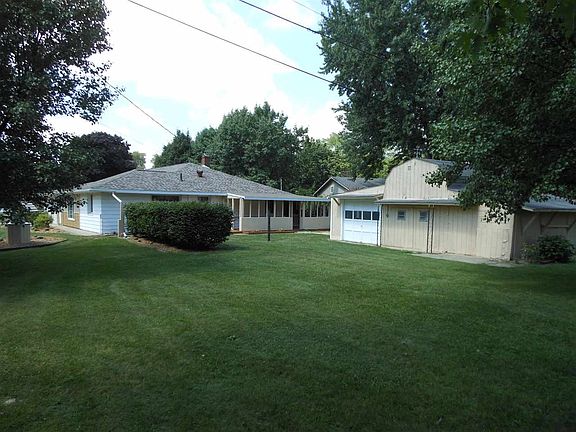 5th image of 28359 Illinois St