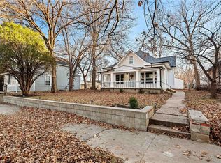 419 Kearney St, Manhattan, KS 66502