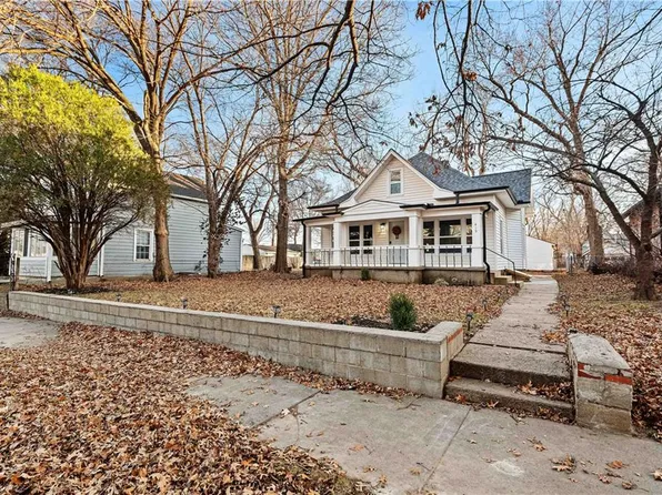 419 Kearney St, Manhattan, KS 66502