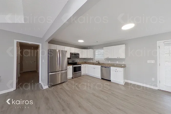 334 Amanda Dr — Photo 5