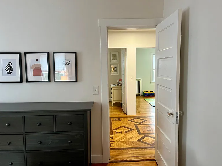 50 Houston Ave — Photo 25