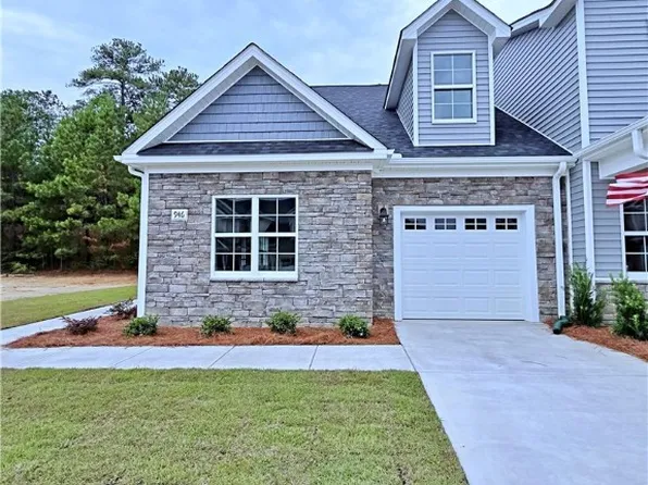 946 Kensington Park Rd, Fayetteville, NC 28311