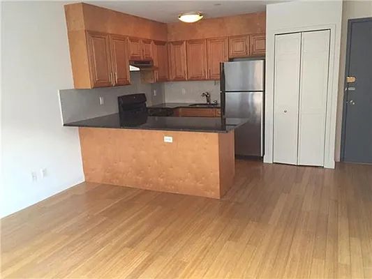 Rented by R New York | media 26