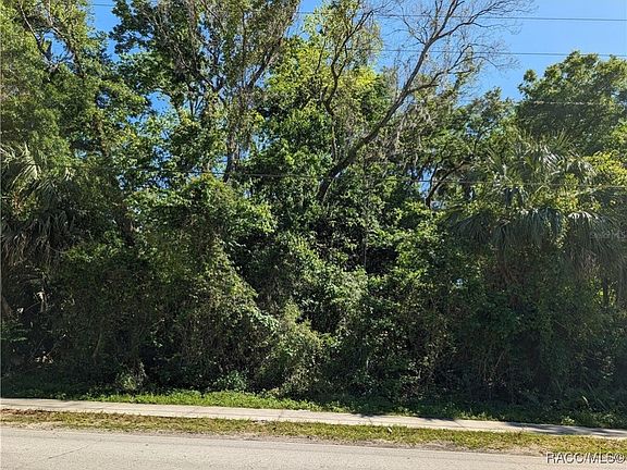 3rd image of 1360 NW 19th St