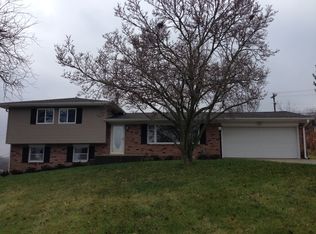 2727 Cottonwood Dr, Springfield, OH 45504