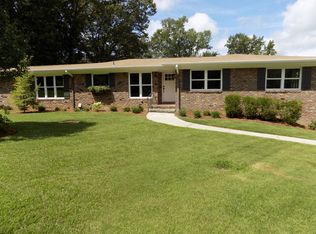 2494 Dolly Ridge Trl, Vestavia, AL 35243