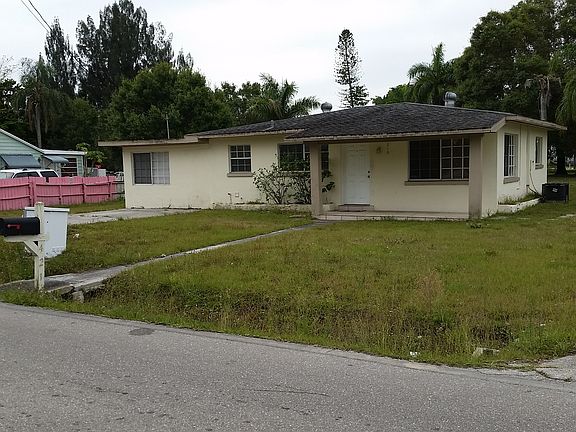 2nd image of 4200 Woodside Ave