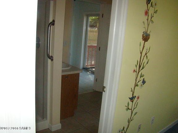 5th image of 27 Haviland Ave
