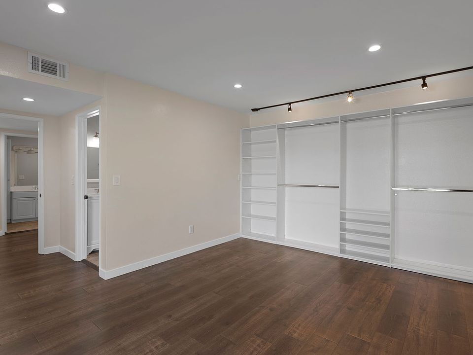 1st image of 18512 Mayall St