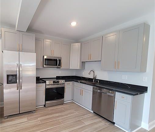 2nd image of 118 Metairie Heights Ave APT F
