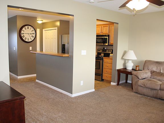 4th image of 1717 Elderberry Ln