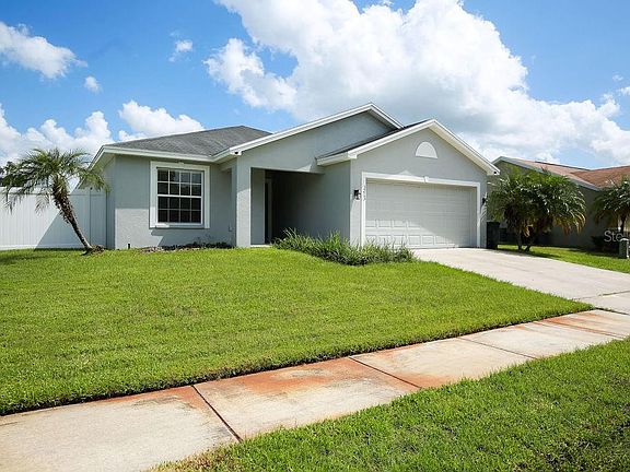 3rd image of 3213 Majestic Oak Pl