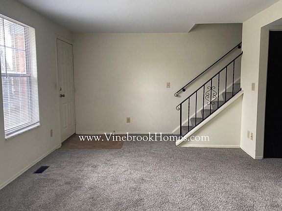 5th image of 8039 Mount Everest St