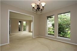 4th image of 4107 Plumtree Ln