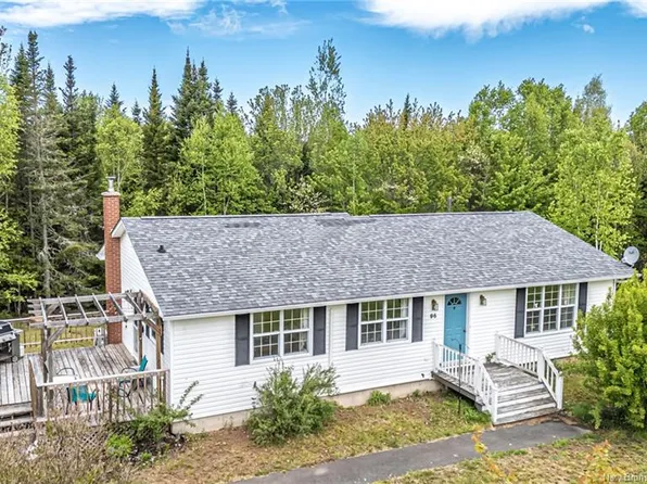 96 Lakeview Ave, New Maryland, NB E3C 1W8