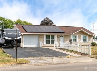 18 Stratmore St, New Carlisle, OH 45344