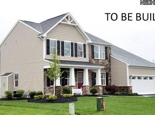 5590 W Long Ridge Dr, Seven Hills, OH 44131