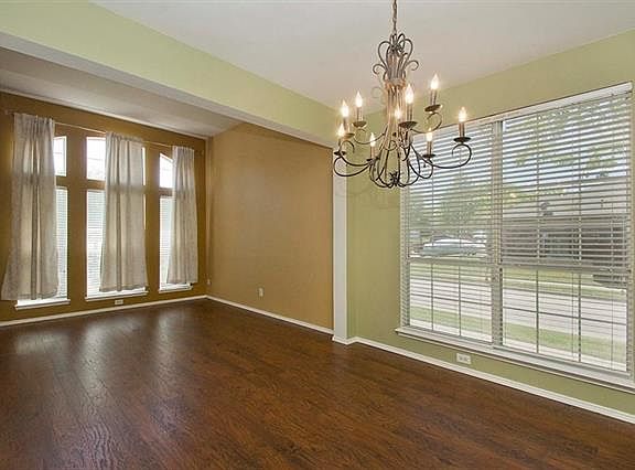 2nd image of 3101 Berkshire Ln