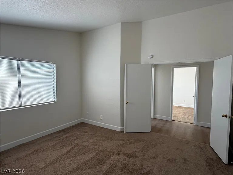 2324 Chapman Hill Dr — Photo 18