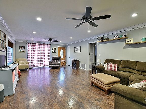 4th image of 7633 Northfield Dr