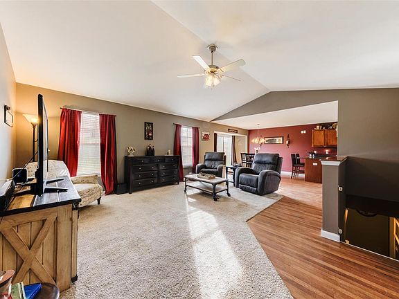 5th image of 460 Creekwood Blvd