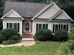 448 27th Avenue Cir NW, Hickory, NC 28601