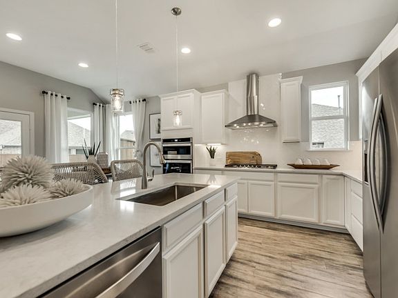 Abundant Cabinet Space