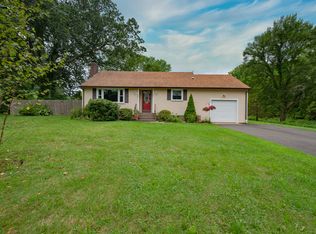 243 Jepson Ln, Meriden, CT 06451
