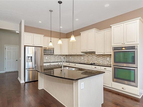 3rd image of 2699 E High Grove Cir