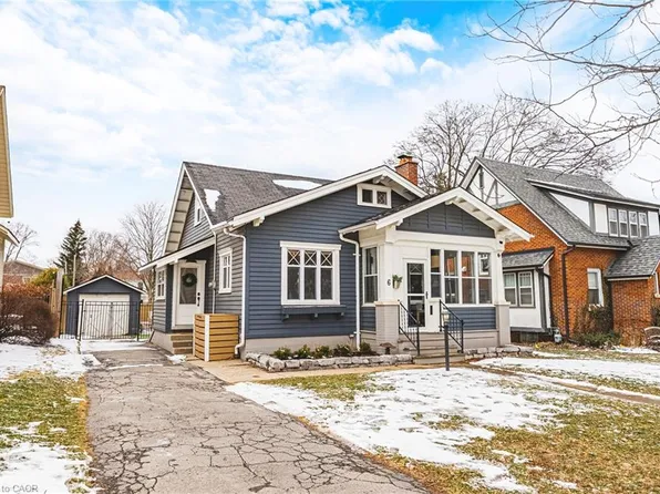 6 Nelles Blvd, Grimsby, ON L3M 3R1